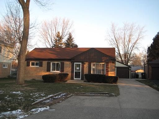 1st image of 620 Bunting Ln