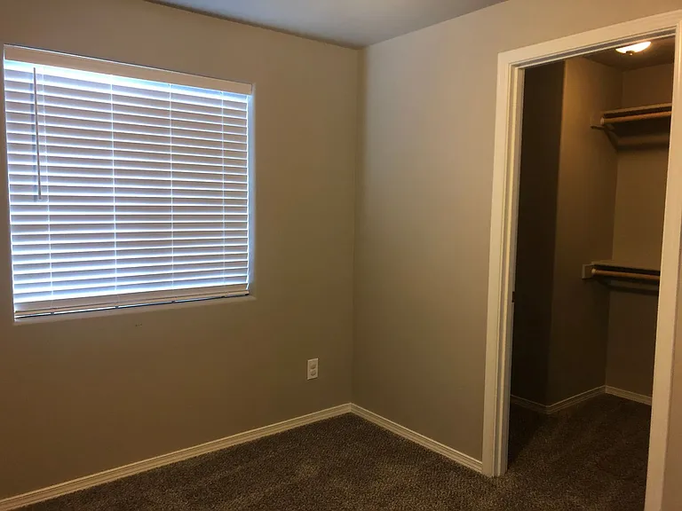 1358 E Brecken Dr — Photo 8
