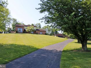 10413 Jonestown Rd, Annville, PA 17003