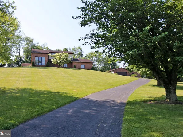 10413 Jonestown Rd, Annville, PA 17003