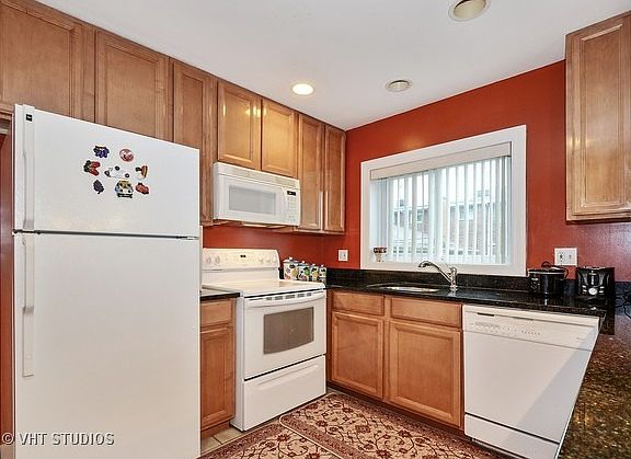 4th image of 4842 Conrad St #1