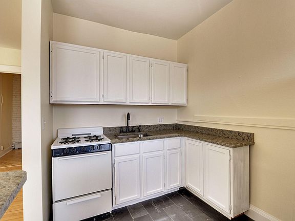 5th image of 178 Summit Ave APT 212