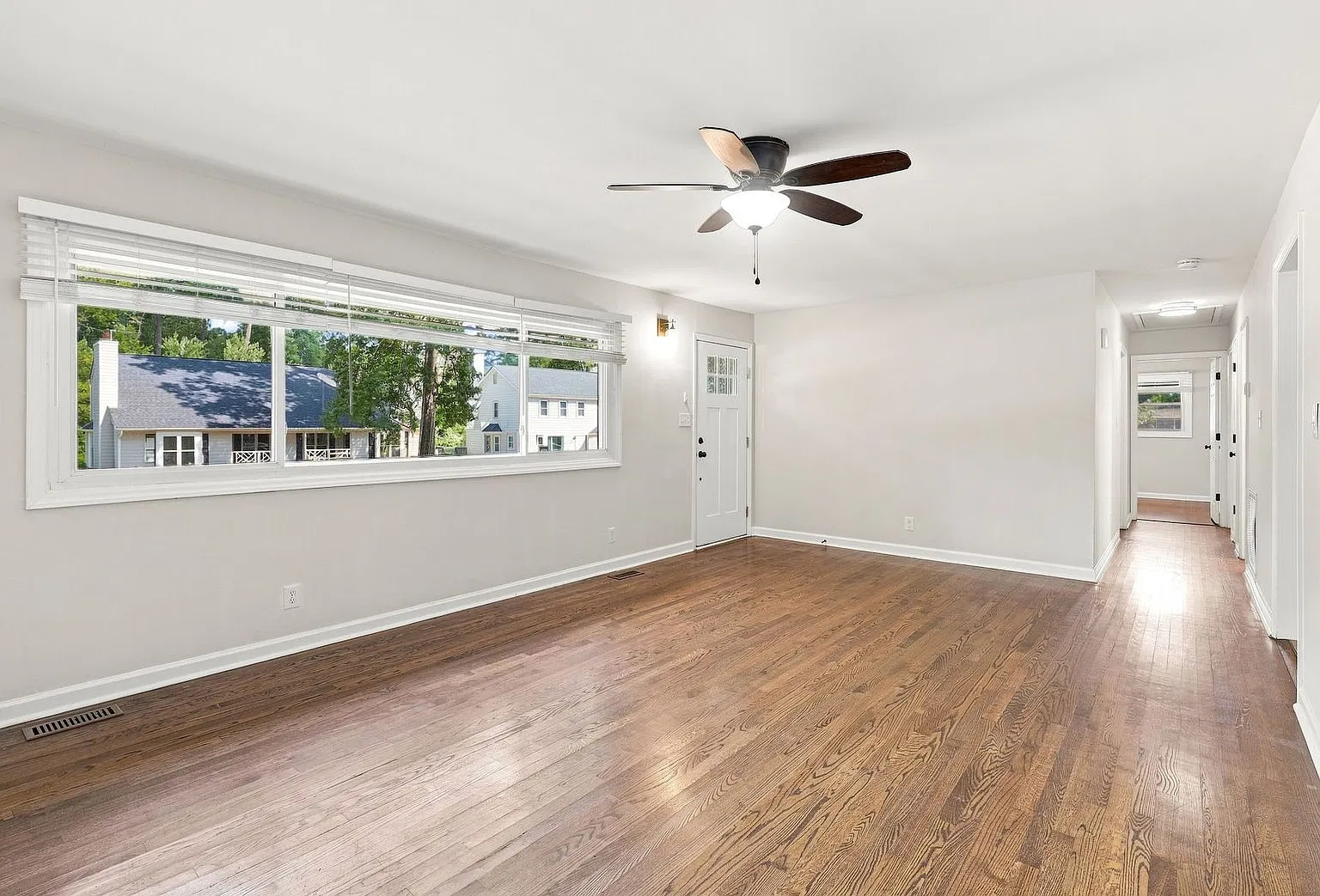 Charming 3-Bedroom Ranch Style Home ! — Photo 2