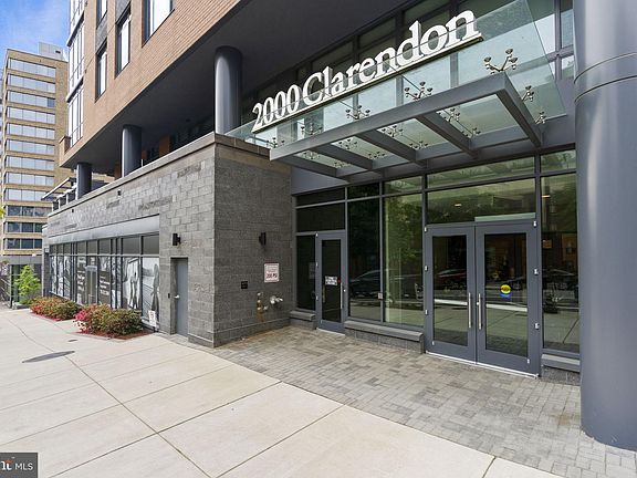 3rd image of 2000 Clarendon Blvd Unit 101