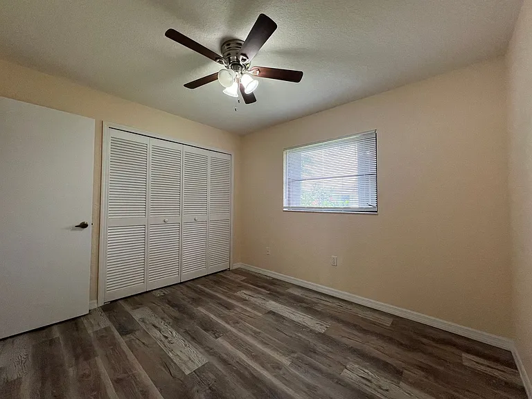 18090 Avonsdale Cir — Photo 25