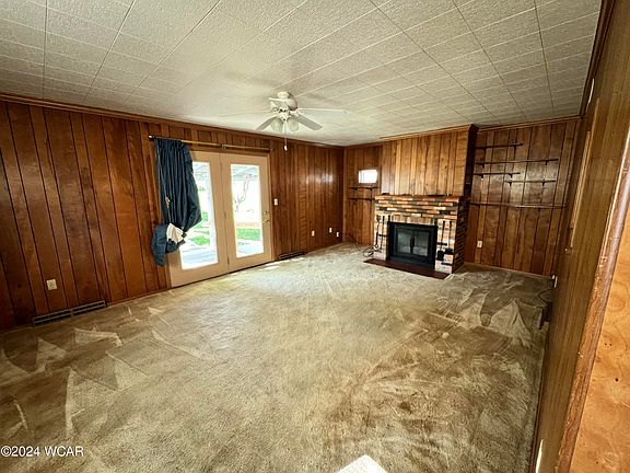 5th image of 309 Superior St