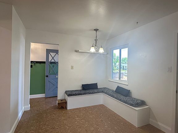 4th image of 1813 Silverwood Ave