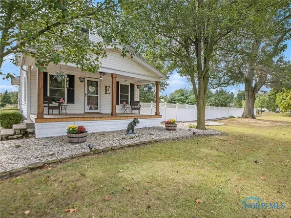 7319 Hill Ave, Holland, OH 43528