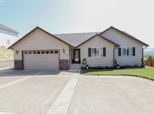 4545 Melody Ln, Roseburg, OR