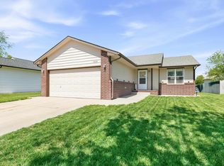 1350 N Aksarben Ct, Wichita, KS 67235
