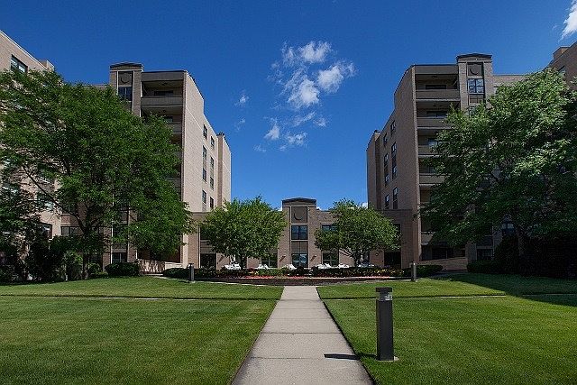 1st image of 4545 W Touhy Ave APT 508