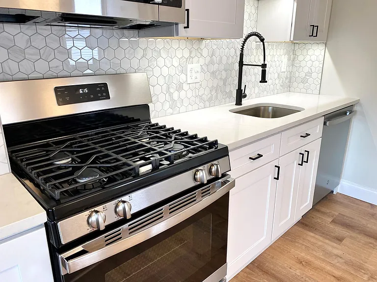 217 Saratoga St #2 — Photo 7