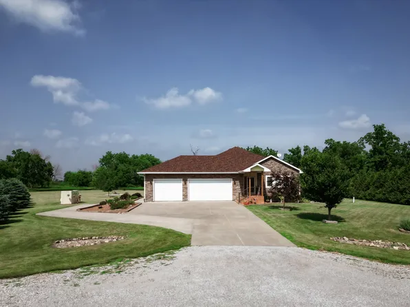 2292 Umbrella Pl, Madrid, IA 50156