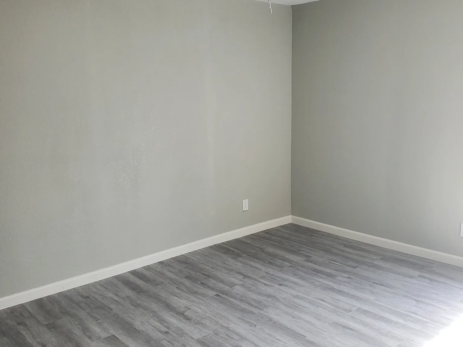 2 bed, 1064 sqft, $1,600 — Photo 3