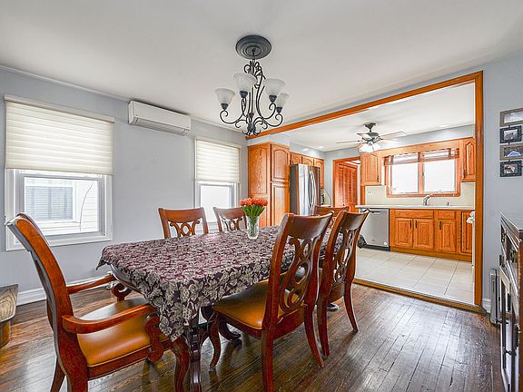 4th image of 3504 Avenue
