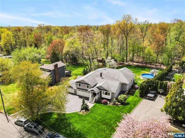 146 President Rd, Washington Township, NJ 07676