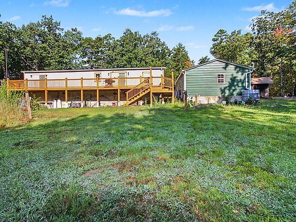 4th image of 219 Forest Knoll Rd
