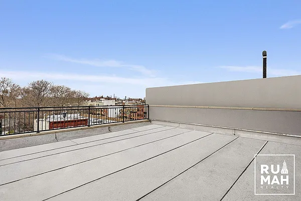 Rented by Rumah Realty Inc | media 14