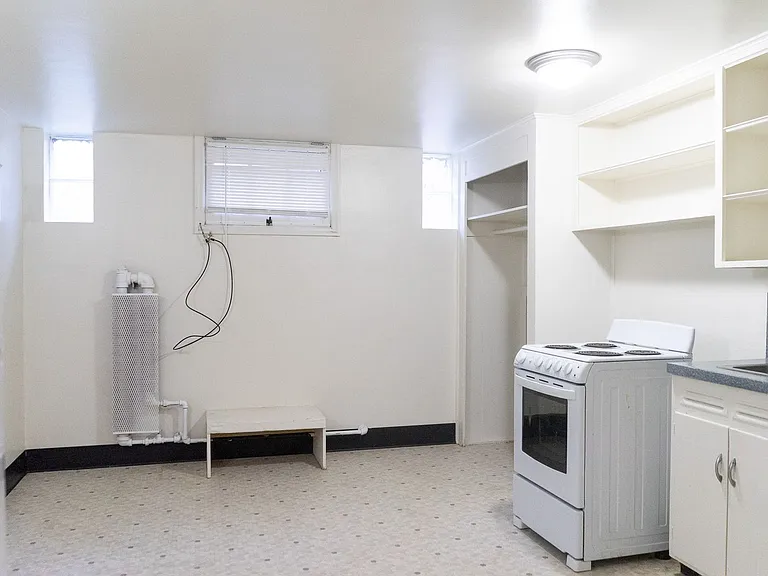 The Interurban Apartments — Photo 7