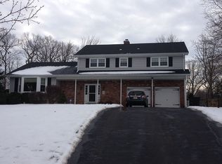 6 Broken Arrow Rd, Warren, NJ 07059