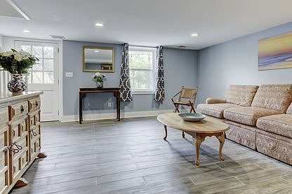 5th image of 79 Bay View Dr