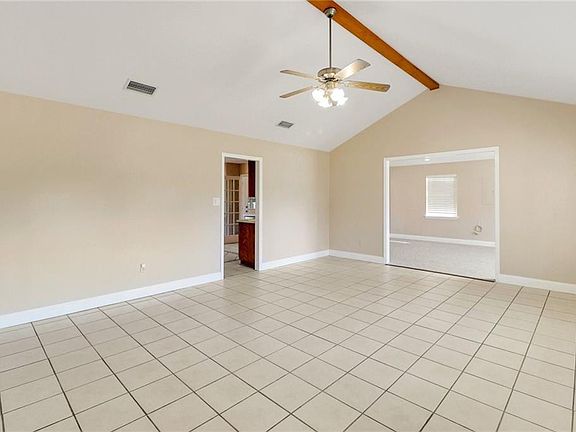 5th image of 231 Glen Meadows Cir