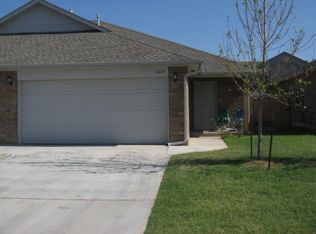 11025 SW 5th St, Yukon, OK 73099