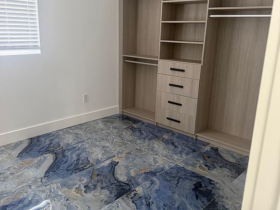 4th image of 10350 SW 48th St #B