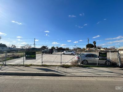 210 Dr Martin Luther King Jr Blvd, Bakersfield, CA, 93307