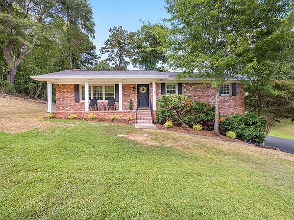 3rd image of 5813 Northwoods Dr