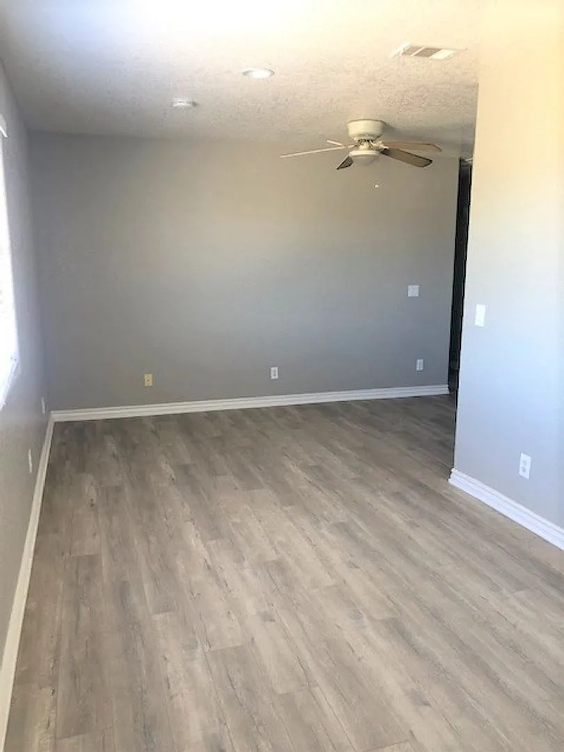 21240 Yerba Blvd. — Photo 3