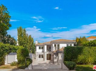 14717 Sutton St, Sherman Oaks, CA 91403