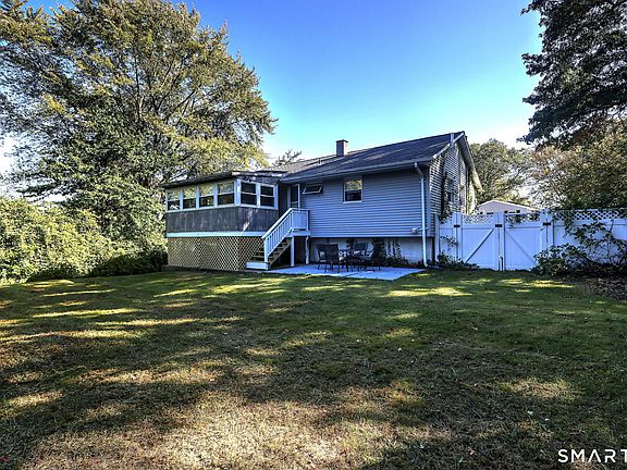 5th image of 7 Glenridge Drive