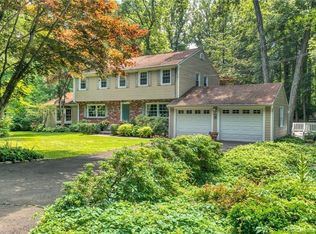 9 Poplar Rd, Ridgefield, CT 06877