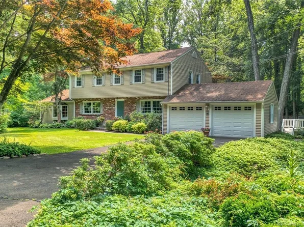 9 Poplar Road, Ridgefield, CT 06877