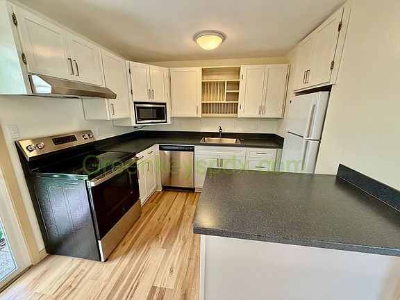 5th image of 6837 SE Ramona St