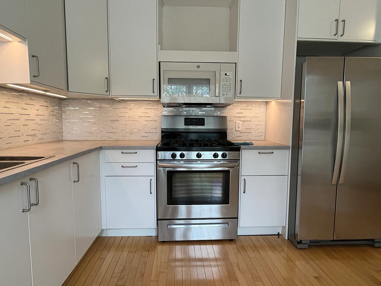 2 bed, 2.5 bath, 2180 sqft, $2,190 — Photo 4