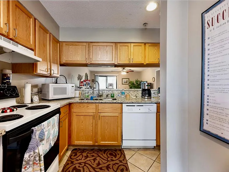 50 Yacht Cove Dr #230 — Photo 9