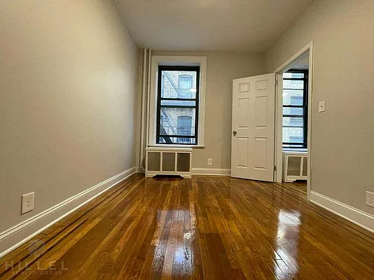 Rented by Hillel Realty Group | media 5