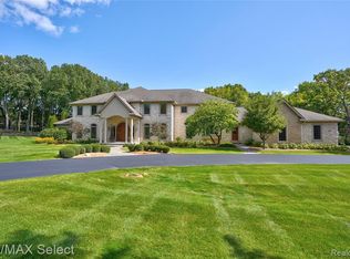 11262 Tyrone Trl, Fenton, MI 48430