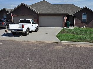 1303 Woodland Rdg, Monett, MO 65708