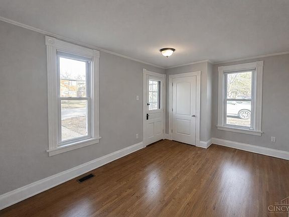 2nd image of 6521 Glade Ave