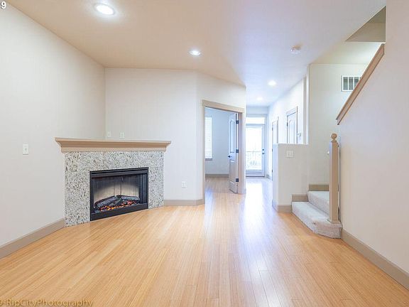 3rd image of 1940 NE 49th Way