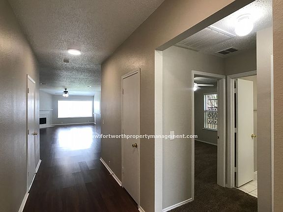 2nd image of 1306 Gilday Dr