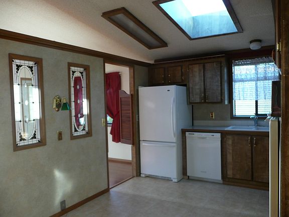 2nd image of 5216 Yakima Ln SE
