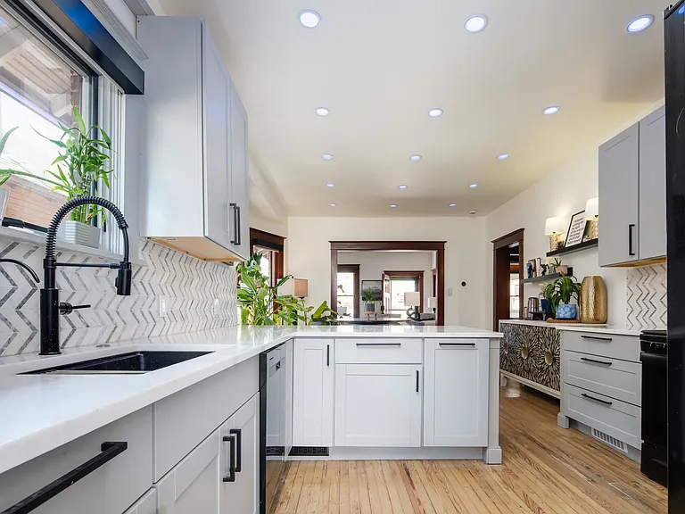 2036 Eliot St — Photo 14