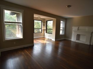 708 W Grace St #3, Chicago, IL 60613