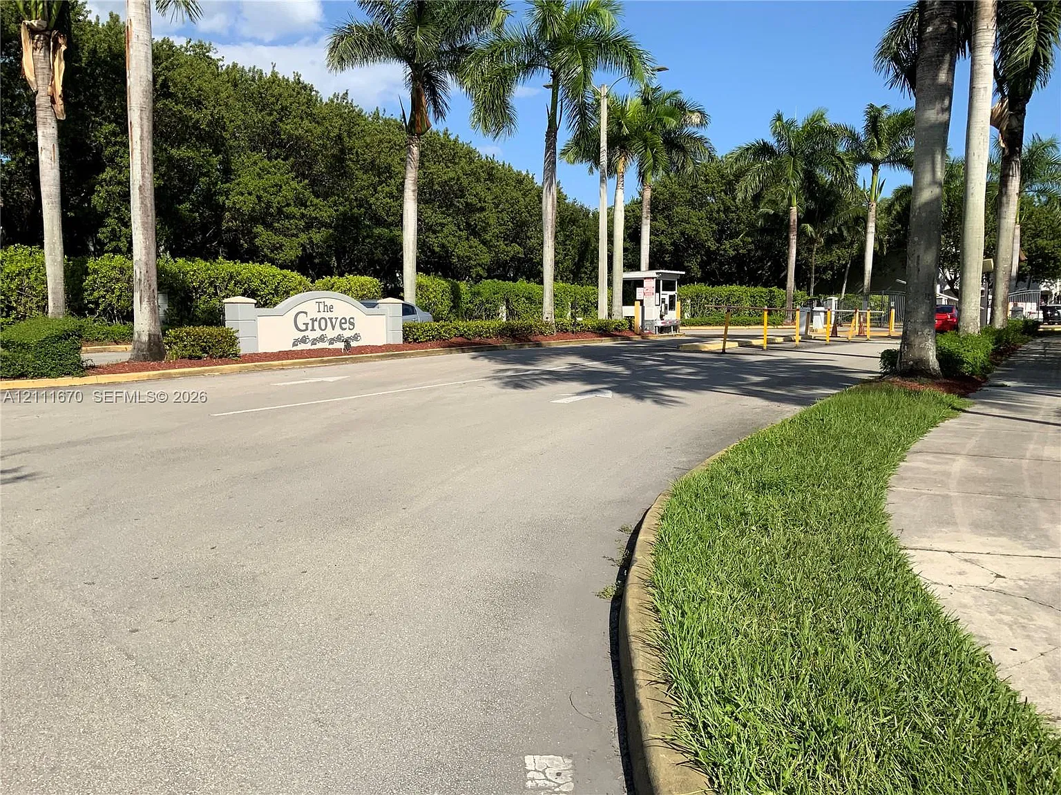 Venetia Grove — Photo 2