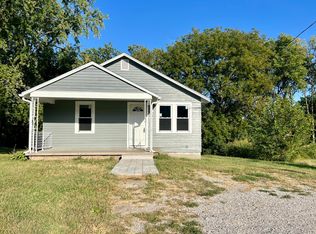 1680 S Sharp Ave, Marshall, MO 65340