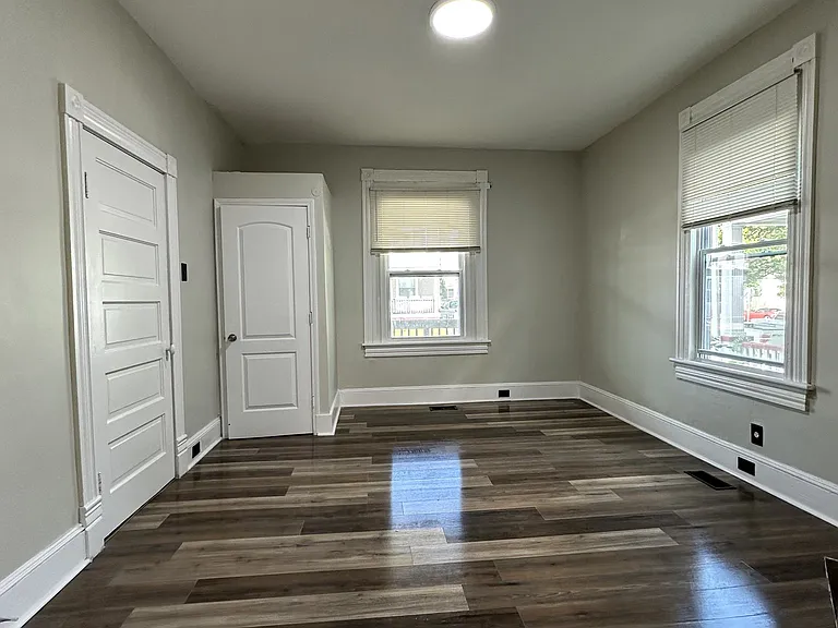 127 Poplar Ave #1 — Photo 16